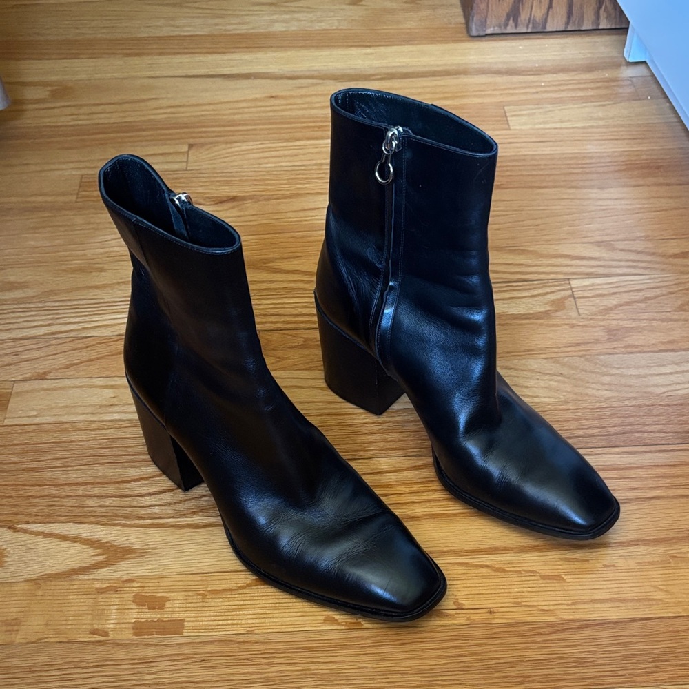 Aeyde Black Leather Ankle Boots EU 42